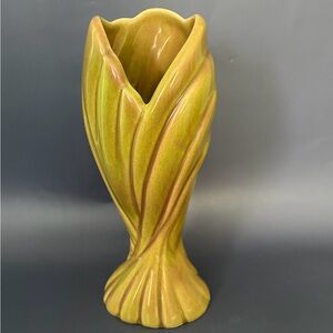 Vintage West Coast Pottery Vase Beautiful Green and Pink Glaze  9" Tall #431